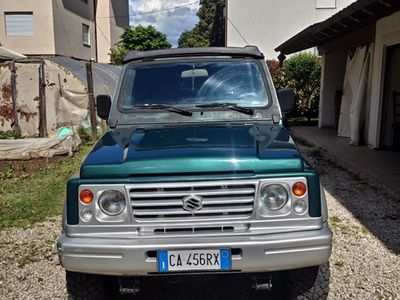 Suzuki Samurai