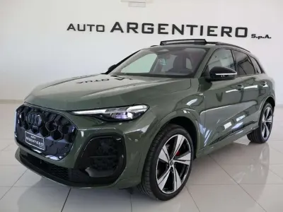 Usata Audi Q5 S-Line 204 CV (150 kW) 2025 Verde distretto perlato SUV