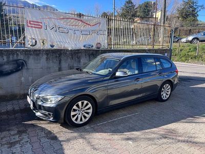Usata BMW 320 Luxury Line 143 CV (105 kW) 2013 Grigio Station wagon