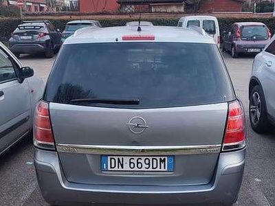 Usata Opel Zafira Cosmo 120 CV (88 kW) 2008 Monovolume