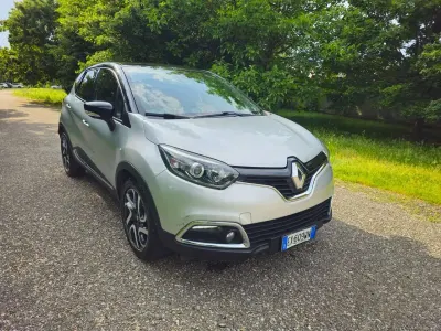 Usata Renault Captur 120 CV (88 kW) 2014 Argento SUV