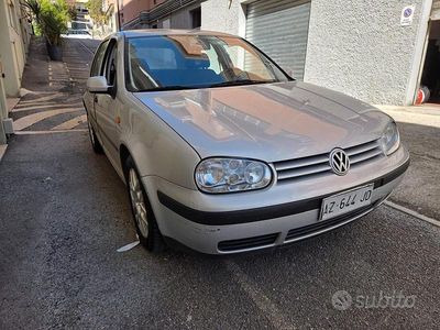 Begagnad VW Golf III 75 HK (55 kW) 1998 Grå Sedan