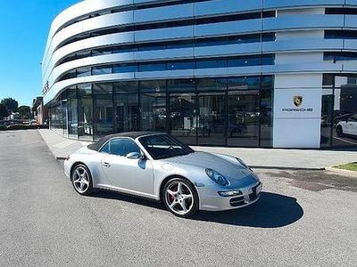 Usata Porsche 911 Carrera 4 Cabriolet 325 CV (239 kW) 2007 Grigio Cabrio