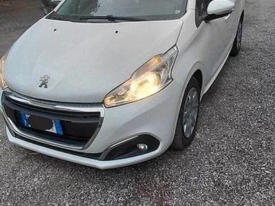 Usata Peugeot 208 2019 Bianco Utilitaria