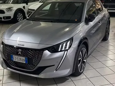 Usata Peugeot 208 GT-line 101 CV (74 kW) 2020 Utilitaria