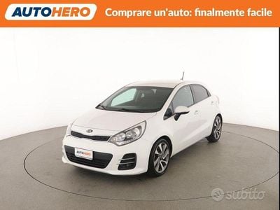 Usata Kia Rio 90 CV (66 kW) 2015 Bianco Berlina