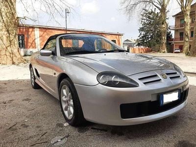 Usata MG TF 116 CV (85 kW) 2004 Argento Cabrio