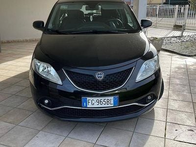 Gebraucht Lancia Ypsilon Silver 80 PS (58 kW) 2017 Kleinwagen