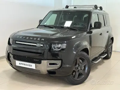 Usata Land Rover Defender HSE Dynamic 300 CV (220 kW) 2022 Santorini black SUV