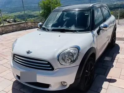 Usata Mini Countryman 111 CV (81 kW) 2011 Bianco SUV