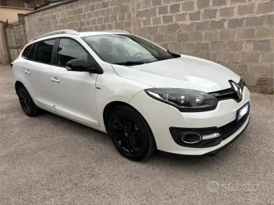 Usata Renault Mégane GrandTour LIMITED 110 CV (80 kW) 2015 Bianco Station wagon