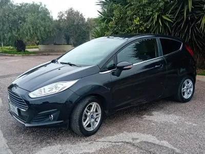 Usata Ford Fiesta Titanium 75 CV (55 kW) 2015 Nero Berlina