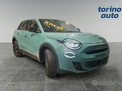 Nuova Fiat 600 Icon 101 CV (74 kW) 2026 Blu SUV