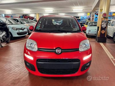 Usata Fiat Panda Lounge 70 CV (51 kW) 2016 Rosso Berlina
