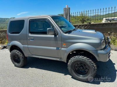 Usata Suzuki Jimny 65 CV (47 kW) 2006 Verde SUV