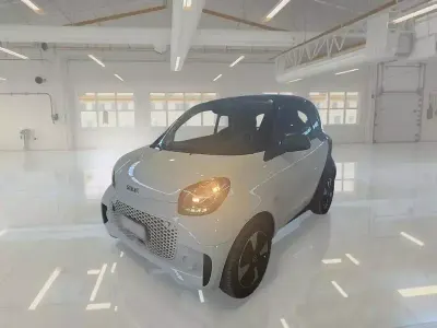 Usata Smart ForTwo Coupé Passion 41 kW (56 CV) 2023 Bianco Coupé