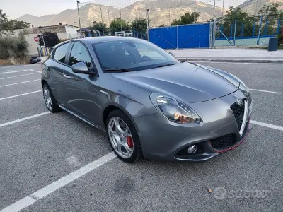 Usata Alfa Romeo Giulietta Super 120 CV (88 kW) 2018 Grigio Utilitaria