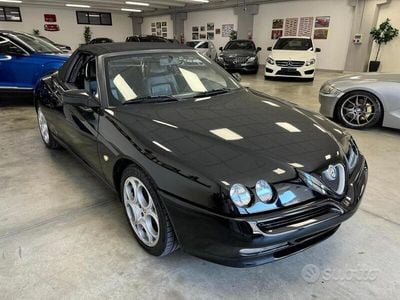 Usata Alfa Romeo Spider 150 CV (110 kW) 1997 Nero Cabrio