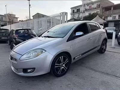 Usata Fiat Bravo 105 CV (77 kW) 2011 Grigio Utilitaria