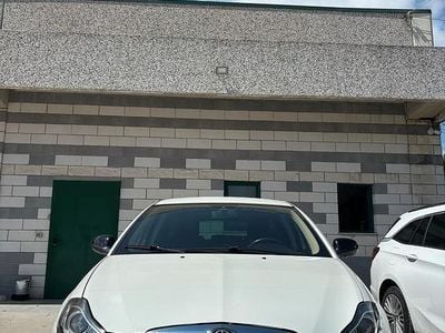 Usata Lancia Delta Gold 119 CV (87 kW) 2011 Bianco Utilitaria