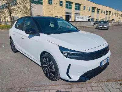 Usata Opel Corsa Ultimate 101 CV (74 kW) 2024 Bianco Utilitaria