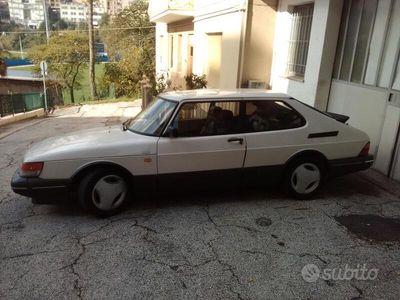 Saab 900