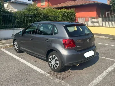 Usata VW Polo Comfortline 82 CV (60 kW) 2011 Grigio Utilitaria