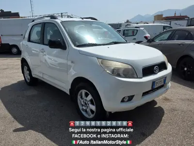 Usata Daihatsu Terios 85 CV (62 kW) 2008 Bianco SUV