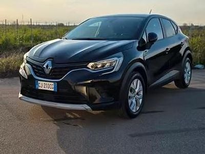 Usata Renault Captur Zen 101 CV (74 kW) 2022 Nero SUV