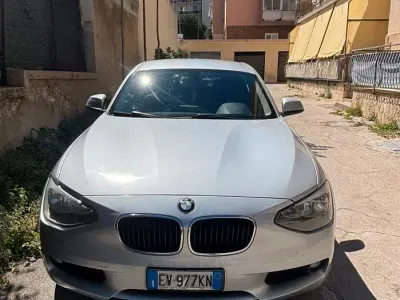 Usata BMW 118 143 CV (105 kW) 2014 Utilitaria