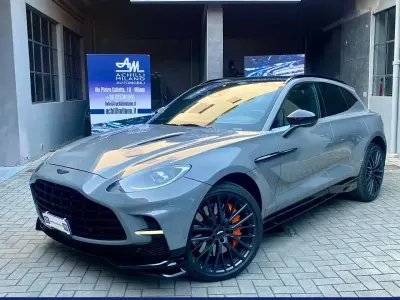 Usata Aston Martin DBX 707 707 CV (519 kW) 2023 Apex gray pastello SUV