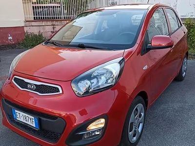 Usata Kia Picanto 67 CV (49 kW) 2013 Rosso Utilitaria