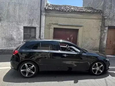 Usata Mercedes A200 150 CV (110 kW) 2020 Nero Berlina