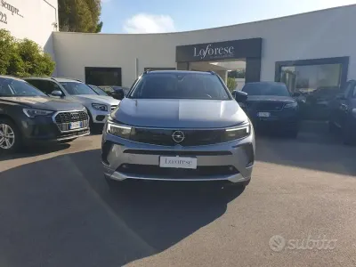 Usata Opel Grandland X Ultimate 131 CV (96 kW) 2024 Grigio scuro metallizzato SUV