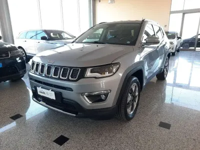 Usata Jeep Compass Limited 140 CV (102 kW) 2019 Grigio SUV