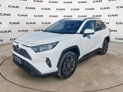 Usata Toyota RAV4 Hybrid 222 CV (163 kW) 2022 Bianco SUV