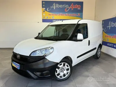 Usata Fiat Doblò 120 CV (88 kW) 2019 Bianco Monovolume