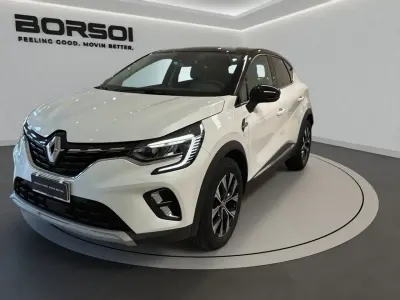 Usata Renault Captur Techno 101 CV (74 kW) 2023 Bic.bianco/tetto nero SUV