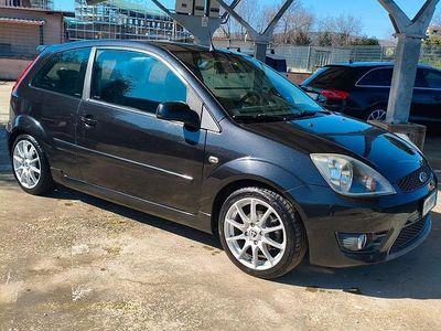 Usata Ford Fiesta S 90 CV (66 kW) 2006 Nero Utilitaria