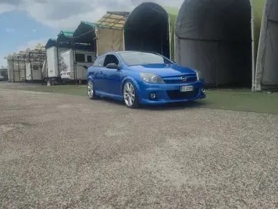 Usata Opel Astra GTC OPC 241 CV (177 kW) 2006 Blu/azzurro Berlina