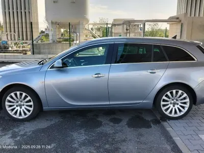 Usata Opel Insignia Cosmo 180 CV (132 kW) 2010 Argento Station wagon