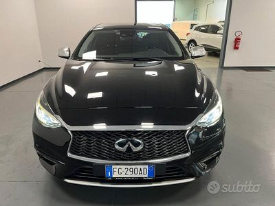 Usata Infiniti Q30 Business Executive 109 CV (80 kW) 2016 Nero Berlina