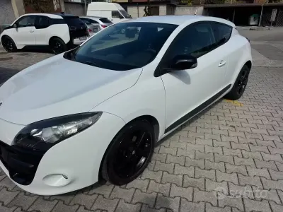 Usata Renault Mégane Coupé 110 CV (80 kW) 2011 Bianco Coupé