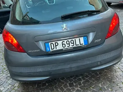 Usata Peugeot 207 70 CV (51 kW) 2007 Grigio Berlina