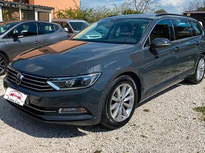 Usata VW Passat Executive 150 CV (110 kW) 2019 Grigio Station wagon