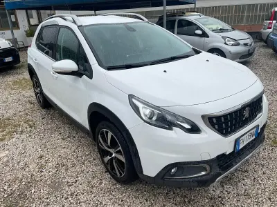 Usata Peugeot 2008 99 CV (72 kW) 2017 Bianco SUV