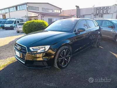 Begagnad Audi A3 Business 116 HK (85 kW) 2017 Svart Sedan