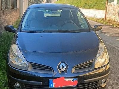 Usata Renault Clio II Luxe 86 CV (63 kW) 2007 Nero Utilitaria