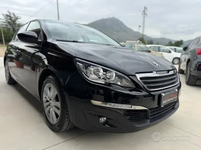 Usata Peugeot 308 Active 116 CV (85 kW) 2014 Nero Berlina