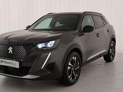Usata Peugeot 2008 Allure 131 CV (96 kW) 2023 Grigio platimun SUV